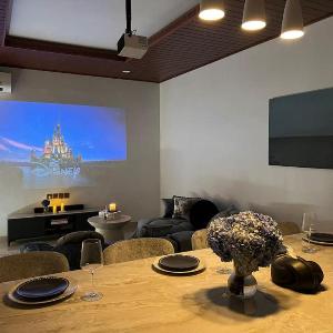 Nomadic LUX villa