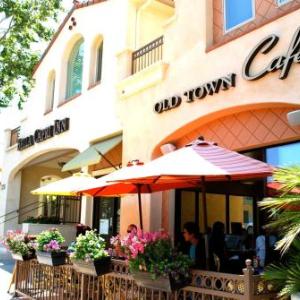 Hotels near Rock City Studios - Bella Capri Inn And Suites