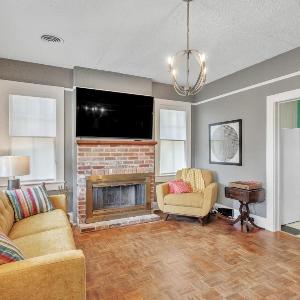 Retro Revival with Modern Comfort - A Mid-Century Gem in Gonzales LA