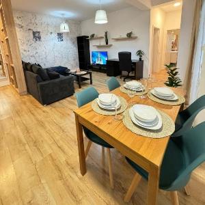Premier Luxury Lipatti by Glam Apartments - Parking Option