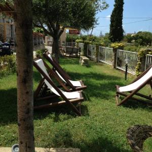 Residenza Casale San Francesco free parking