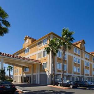 Holiday Inn Express & Suites San Antonio - Downtown Market Area By IHG