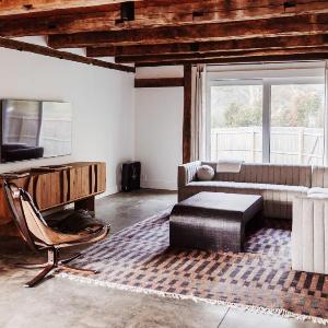 Chic Barn House with Pool