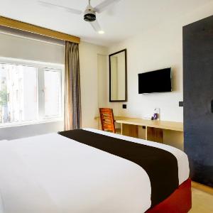 Townhouse Aarav Business Hotel