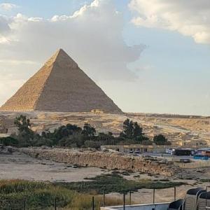 Youssef Pyrameds View INN