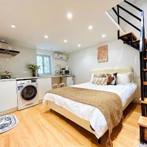 HuaJian - Stylish Duplex Loft