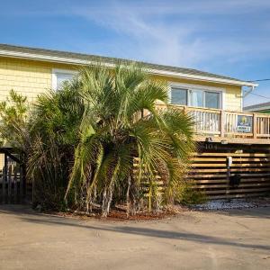Near Beach Dining & Shops Private Hot Tub