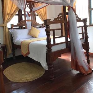 Usangi House