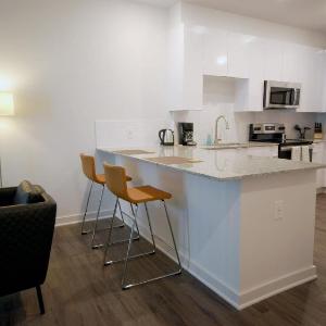 Spectacular Apartments by BCA Furnished Apartments Spec1B 422 D