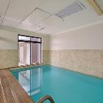 Hot Tub Gym Pool City and Harbour Views Cape Town