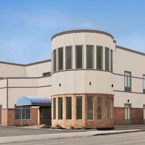 Signature Stay Inn & Suites - Downtown Hamilton