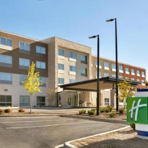 Holiday Inn Express & Suites Salisbury an IHG Hotel