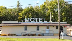 Golden Wheat Budget Host Inn Junction City, Junction City