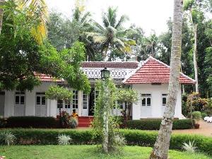 Backwater Heritage Homestay, Kottayam