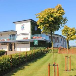 Hotels near Beacon Arts Centre Greenock - Ingliston Country Club Hotel