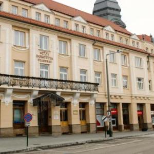 Kaposvar Hotels With Room Service Deals At The 1 Hotel - 