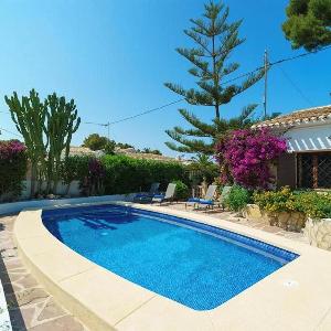 Charmante villa à Javea avec piscine privée et climatisation proche plage