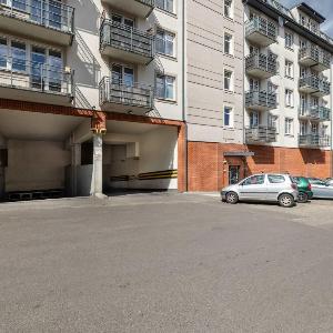 Comfortable Apartment with Parking in Szczecin by Noclegi Renters