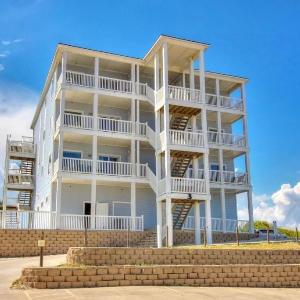 Beachgate Condo Suites and Hotel 341 condo
