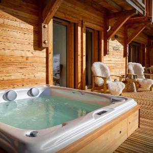 Lodge Nicola - OVO Network