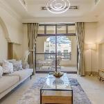 Allsopp & Allsopp - 1-Bedroom Apartment in Al Tajer Residence Oldtown
