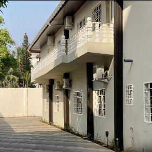 Scarlett Apartments