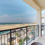 PVH - Beach Front 2BR in Le Pont - Port de La Mer