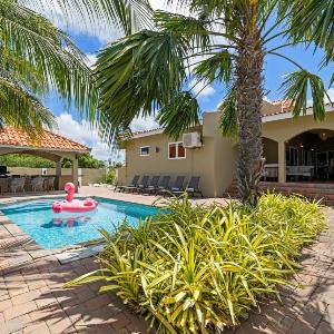 Palm villa Curaçao - Luxe kindvriendelijk & zwembad