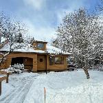 FC14 Slopeside Bretton Woods cottage with AC large patio and private yard Walk to slopes Whitefield New Hampshire