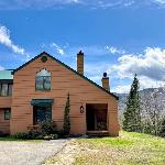 MWP66 End Unit with Gorgeous Mountain Views Pool Table Pool Gym Passes Whitefield New Hampshire