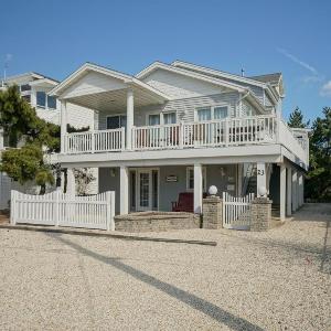 Ocean Block Single Family Surf City Private Yard Decks Beach Badges Wifi Air Conditioning Washer & Dryersurf City Ocean Block L