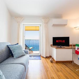 Beach | Parking | Wifi | A/C| Sea View By Tilo
