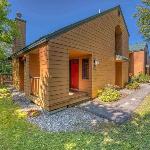 MWP25 Updated 3 bed 3 bath condo with mountain ski slope views in Bretton Woods Whitefield New Hampshire