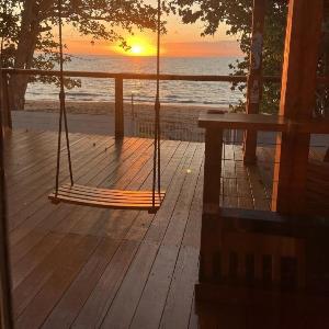 Coastal Oceanfront Hideaway w 3BR & Private Deck