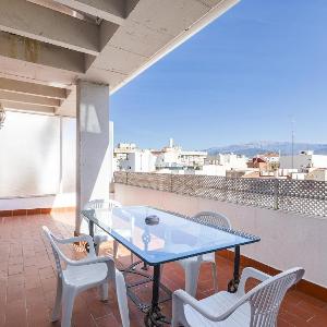 A&N Spacious Terrace Family Apartment Downtown