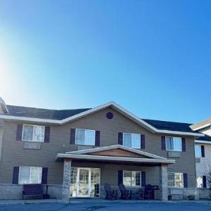 Country Trails Inn &Suites