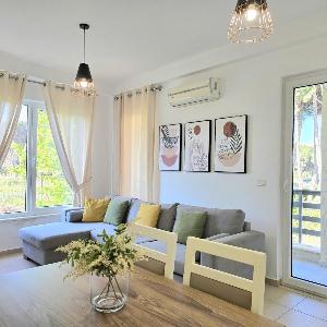 Your Home by the Sea 091