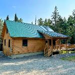 65PT New Log Cabin in Private