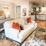 New Studio Apt w KING Bed 1mi to Columbias Sq