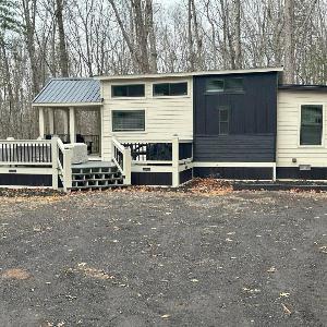 Mount Crumpit 775 - A Petite Paradise