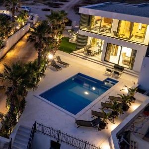 Villa London