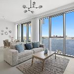 Vayk - Bright & Elegant 2BR Apartment with Creek Views