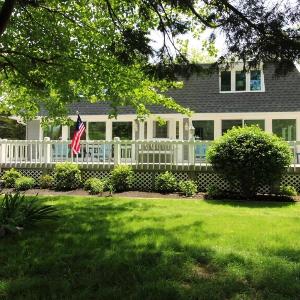 8 Bedrooms With A Pool - 404 Fourth Avenue