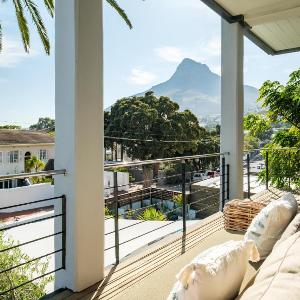 2bed Apt 5min Walk From Camps Bay Central Escape