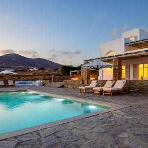 Soho Villa in Paros