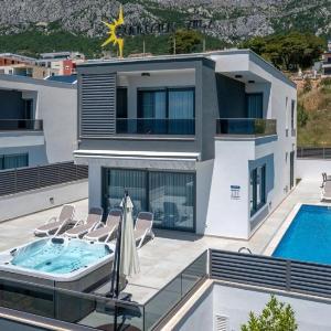 Sunny Lux Villa 1 in Makarska by Villas Guide