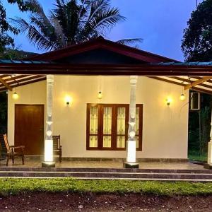 Mendis Villa