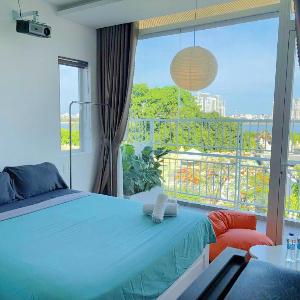 Corgi House Danang - Steps from Dragon Bridge