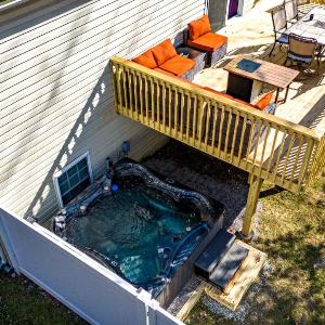 Hot Tub Game Room Fenced Yard Dog Friendly