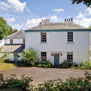 Hotels near Powderham Castle - The Old Vicarage B&b
